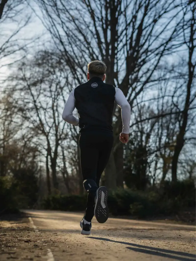 Running Club Berlin | NOMOVO Runners 5 svg%3E