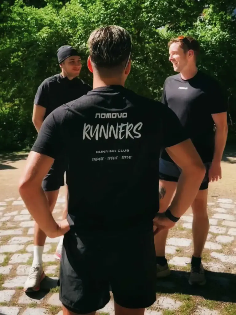 Running Club Berlin | NOMOVO Runners 5 svg%3E