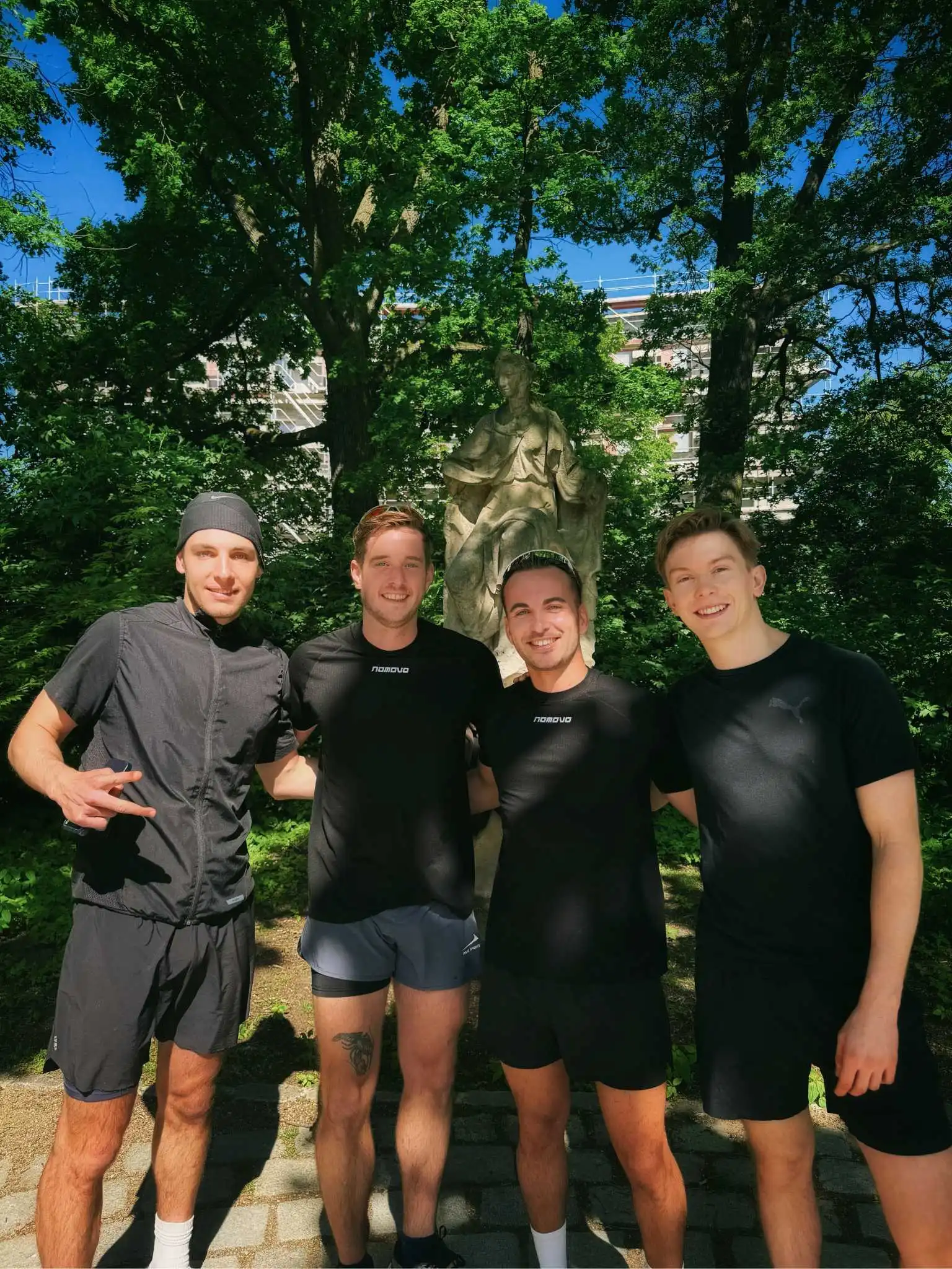 Running Club Berlin | NOMOVO Runners 12 Berlin Running Club NOMOVO Runners 07